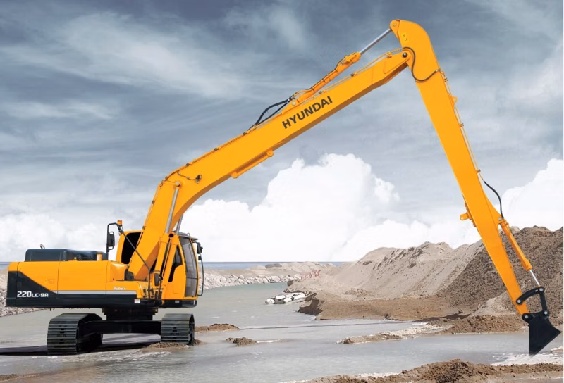 2024 Hyundai R220LC-9A - Image 1