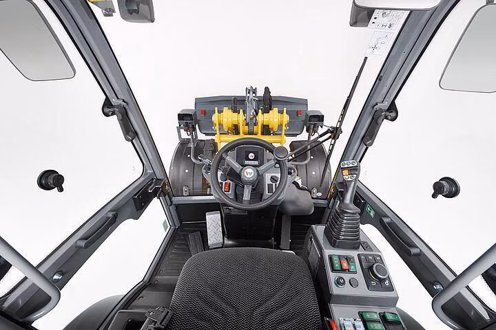 2025 Wacker Neuson WL 60 - Image 6